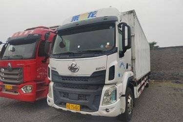 二手东风柳汽 乘龙H5中卡 240马力 4X2 9.6米厢式载货车(国五) 单桥 玉柴二手载货车 黄牌