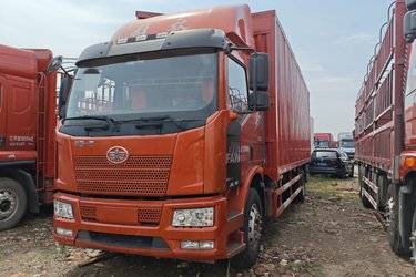 二手一汽解放 J6L中卡 180马力 4X2 7.7米厢式载货车(国五) 单桥 锡柴二手载货车 黄牌