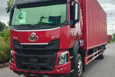 二手东风柳汽 乘龙H5 320马力 4X2 9.7米翼开启厢式载货车(9T后桥)(国六) 单桥 玉柴二手载货车 黄牌