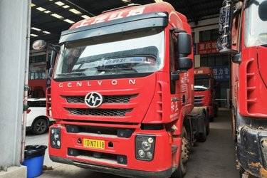 二手红岩 杰狮C100 450马力 6X4 牵引车(国五) 双驱 东风二手牵引车 黄牌