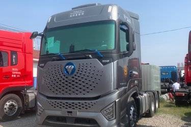 二手福田 欧曼银河 穿越版 660马力 6X4 AMT自动档牵引车(国六) 双驱 福田康明斯二手牵引车 黄牌图片