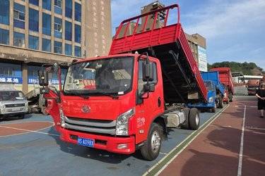 二手跃进 超越C500-33 156马力 4.2米单排栏板轻卡(速比4.375)(国五) 单桥 云内动力二手载货车 蓝牌图片