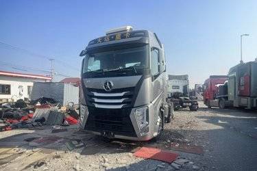 二手大运 V9 550马力 6X4 牵引车(国五) 双驱 潍柴二手牵引车 黄牌图片