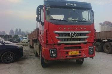 二手上汽红岩 杰狮C500重卡 重载版 450马力 6X4牵引车(国五) 双驱 上菲红二手牵引车 黄牌图片