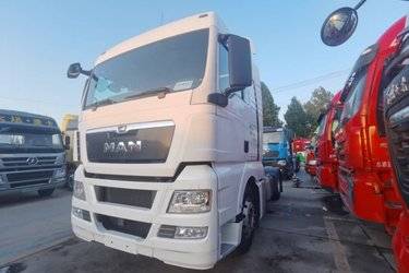 二手曼(MAN) TGX系列重卡 480马力 6X2R自动挡牵引车(国五) 双导 曼二手牵引车 黄牌图片