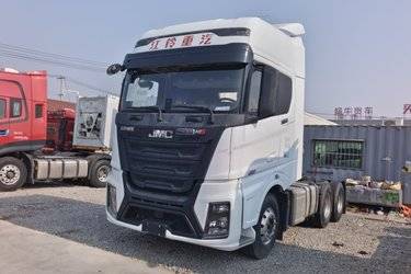 二手江铃重汽 威龙HV5重卡 530马力 6X4牵引车(国六) 双驱 福田康明斯二手牵引车 黄牌图片