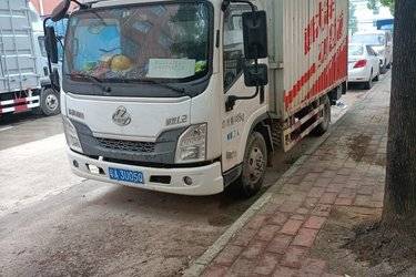 二手东风柳汽 乘龙L2 116马力 4.2米单排厢式轻卡(国五) 单桥 江西五十铃二手载货车 蓝牌图片