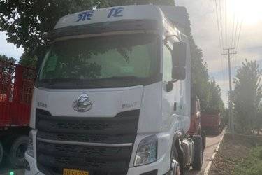 东风柳汽 乘龙H7重卡 460马力 6X4 LNG牵引车(潍柴)(国六) 双驱 康明斯二手牵引车 黄牌