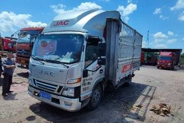 二手江淮 骏铃A8 3L CNG 129马力 法士特8档 4.18米单排仓栅式轻卡(国六) 单桥 康明斯二手载货车 蓝牌图片