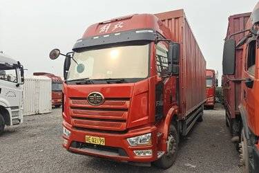 二手一汽解放 J6L 精英版 260马力 4X2 9.7米翼开启厢式载货车(国六) 单桥 锡柴二手载货车 黄牌图片
