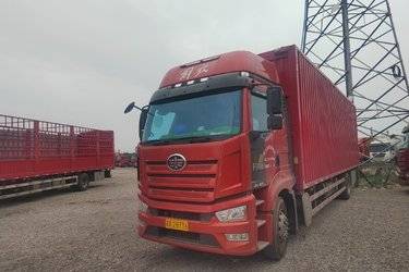 二手一汽解放 J6L 精英版 300马力 4X2 9.75米厢式载货车(国六) 单桥 锡柴二手载货车 黄牌图片