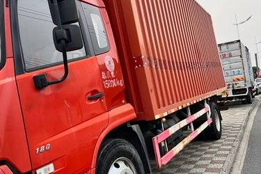 二手东风商用车 天锦中卡 180马力 4X2 6.75米厢式载货车(国五) 单桥 东风康明斯二手载货车 黄牌