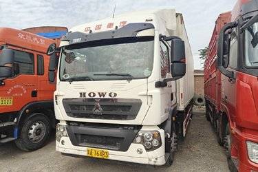 二手中国重汽 HOWO TX 245马力 4X2 9.6米厢式载货车(国六) 单桥 潍柴二手载货车 黄牌