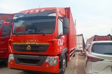 二手中国重汽 汕德卡SITRAK G5重卡 290马力 6X2 9.52米厢式载货车(国六) 单桥 曼二手载货车 黄牌图片