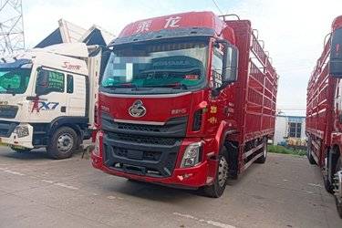 二手东风柳汽 乘龙H5中卡 270马力 4X2 6.8米仓栅式载货车(国六) 单桥 玉柴二手载货车 黄牌