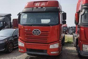 二手一汽解放 J6P重卡 430马力 6X4 LNG牵引车(457后桥)(国五) 双驱 潍柴二手牵引车 黄牌图片