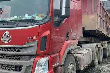 二手东风柳汽 乘龙H5重卡 460马力 6X4牵引车(国五) 双驱 朝柴二手牵引车 黄牌图片