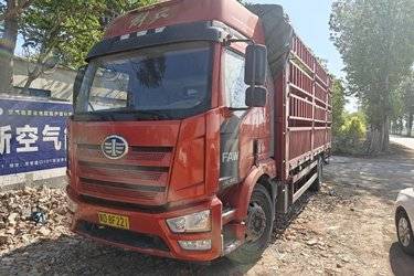 二手一汽解放 J6L中卡 精英版 240马力 4X2 6.75米仓栅式载货车(国五) 单桥 锡柴二手载货车 黄牌