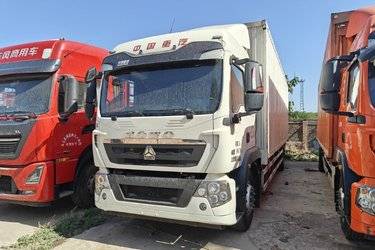 二手中国重汽 HOWO TX 豪华版 240马力 4X2 9.92米厢式载货车(国五) 单桥 潍柴二手载货车 黄牌图片