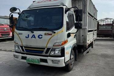 二手江淮骏铃 聚宝盆 4.5T 4.18米单排插电式混合动力仓栅式轻卡  二手电动卡车电动载货车