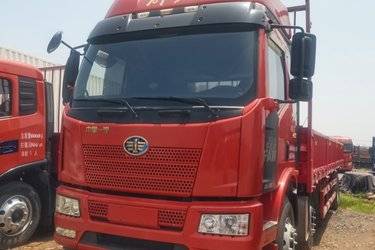 二手一汽解放 J6L中卡 2020款 质惠版 280马力 6X2 9.7米仓栅式载货车(国五) 前四后四 大柴二手载货车 黄牌