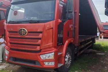 二手一汽解放 J6L中卡 经典版 260马力 4X2 9.6米翼开启厢式载货车(国六) 单桥 锡柴二手载货车 黄牌