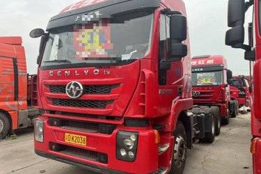 二手上汽红岩 杰狮C500重卡 430马力 6X4牵引车(国五) 双驱 上菲红二手牵引车 黄牌图片