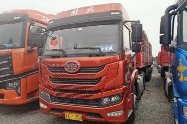 二手青岛解放 悍V重卡 430马力 6X4牵引车(12L)(国五) 双驱 潍柴二手牵引车 黄牌