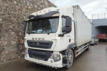 二手中国重汽 HOWO TX 270马力 4X2 9.6米厢式载货车(国六)(8挡)(国六) 单桥 曼二手载货车 黄牌图片