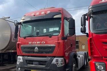 二手中国重汽 HOWO TX重卡 440马力 6X4 牵引车(国五) 双驱 曼二手牵引车 黄牌图片