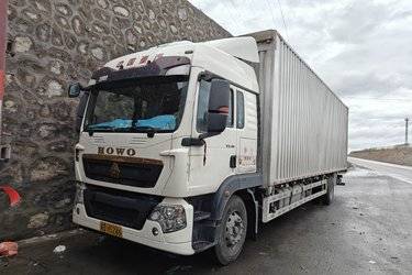 二手中国重汽 HOWO TX 290马力 4X2 9.6米翼开启厢式载货车(国六) 单桥 曼二手载货车 黄牌