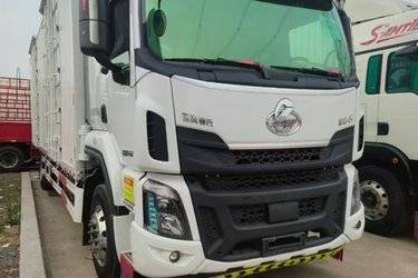 二手东风柳汽 乘龙H5 290马力 4X2 9.8米厢式载货车(国六) 单桥 东风康明斯二手载货车 黄牌图片