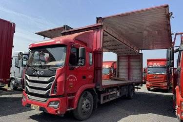 二手江淮 格尔发K5W重卡 290马力 6X2 7.8米厢式载货车(国五) 前四后四 玉柴二手载货车 黄牌