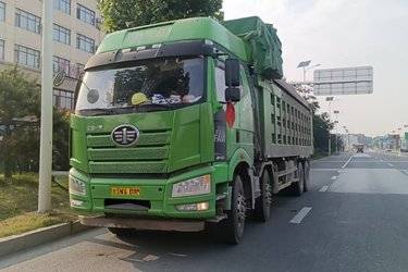 二手一汽解放 J6P重卡 420马力 8X4 8.2米自卸车(国五) 前四后八 锡柴二手自卸车 黄牌