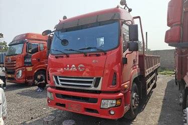 二手江淮 德沃斯V9 220马力 4X2 6.78米栏板载货车(国六) 单桥 东风康明斯二手载货车 黄牌图片