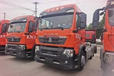 二手中国重汽 HOWO TX重卡 460马力 6X4 牵引车(国五) 双驱 曼二手牵引车 黄牌图片