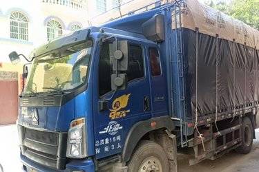 二手中国重汽HOWO G5X中卡 轻载版 210马力 5.2米排半栏板载货车(国五) 单桥 曼二手载货车 黄牌图片
