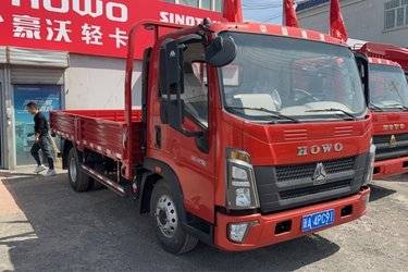 二手中国重汽HOWO 统帅 160马力 4.15米单排轻卡底盘(国六) 单桥 潍柴二手载货车图片