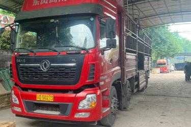 二手东风商用车 天龙VL重卡 420马力 8X4 9.6米栏板载货车(国五) 前四后八 雷诺二手载货车 黄牌图片