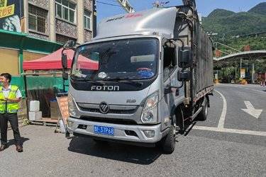 二手福田 奥铃CTX中卡 170马力 4X2 6.75米仓栅式载货车(国五) 单桥 福田康明斯二手载货车 黄牌