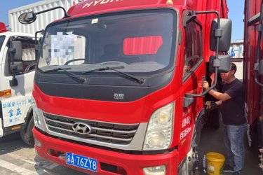 二手现代商用车 泓图500 156马力 4.165米单排仓栅轻卡(国五) 单桥 云内动力二手载货车 蓝牌图片