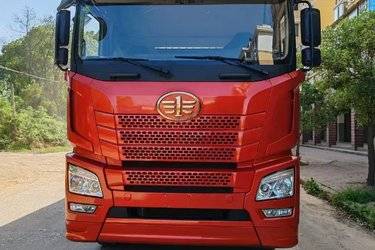 二手青岛解放 JH6重卡 350马力 8X4 9.5米厢式载货车(国五) 前四后八 锡柴二手载货车 黄牌图片
