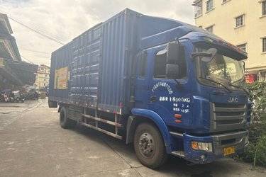二手江淮 格尔发A6LII重卡 240马力 6X2 7.8米厢式载货车(国五) 前四后四 江淮动力二手载货车 黄牌图片