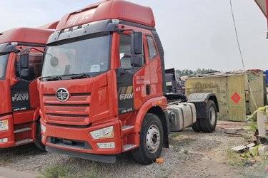 二手一汽解放 J6L重卡 350马力 4X2 牵引车(国六) 单桥 锡柴二手牵引车 黄牌图片