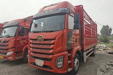 二手一汽解放 J6G 领航版 280马力 4X2 6.75米仓栅式载货车(国六) 单桥 锡柴二手载货车 黄牌图片