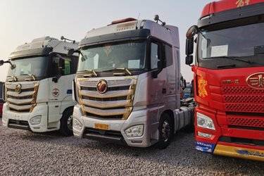 二手福田 欧曼EST 6系重卡 穿越版 560马力 6X4牵引车(液缓)(国五) 双驱 福田康明斯二手牵引车 黄牌图片