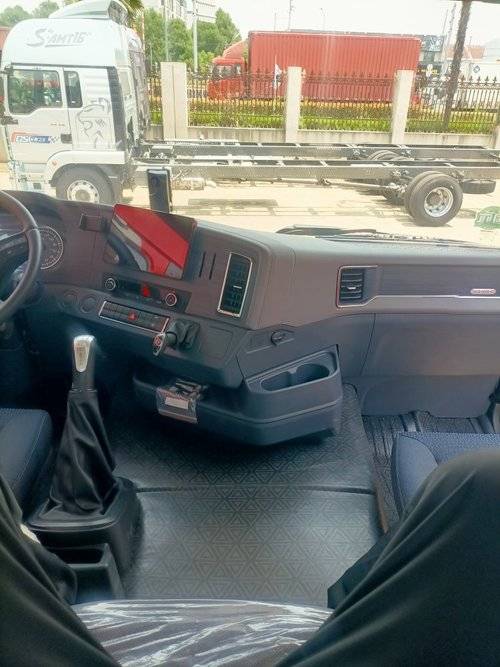 重汽豪沃(HOWO) 290马力 载货车