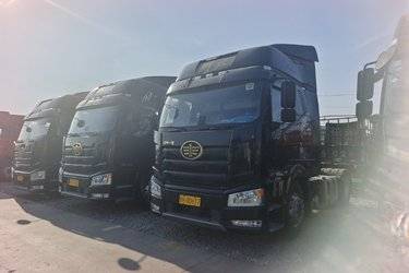 二手一汽解放 J6P重卡 领航版 460马力 4X2牵引车(国五) 单桥 锡柴二手牵引车 黄牌图片