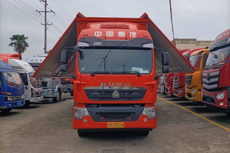 二手重汽豪沃(HOWO) 290马力 载货车