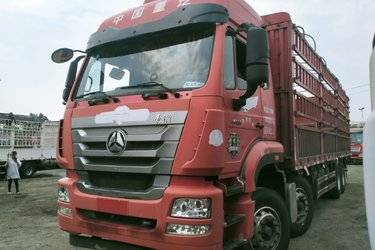 二手中国重汽 豪瀚J7B重卡 复合版 380马力 8X4 9.6米仓栅式载货车(国五) 前四后八 曼二手载货车 黄牌图片